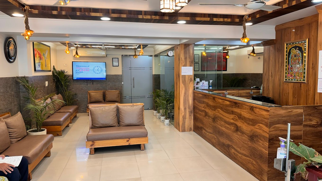 Cover photo of MediServe - Dr. Meenu Singh | Best gynecologist in Noida